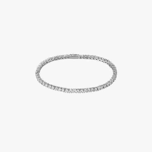 Tennis Bracelet Moissanite Silver 925 featuring sparkling stones in a sleek silver design.